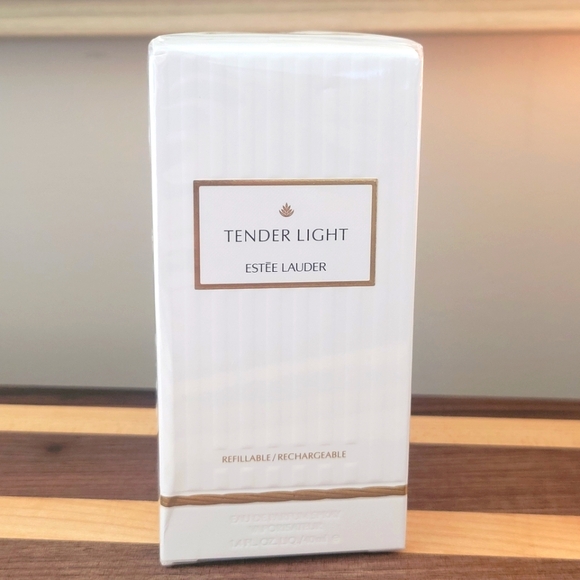NIB Estee Lauder Tender Light Refillable 1.4 FL OZ - Picture 1 of 7